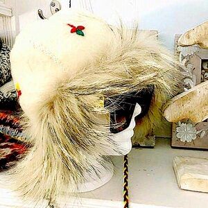 HOST PICK! Inuit hat circa 1960‎